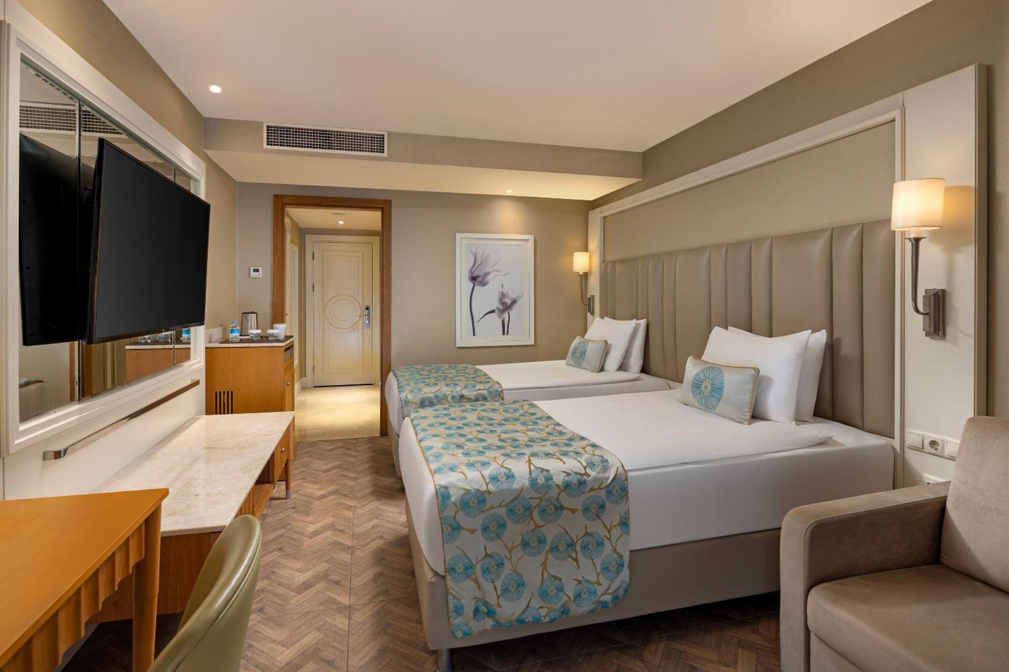 Titanic Deluxe Lara Hotel Antalya Exterior photo